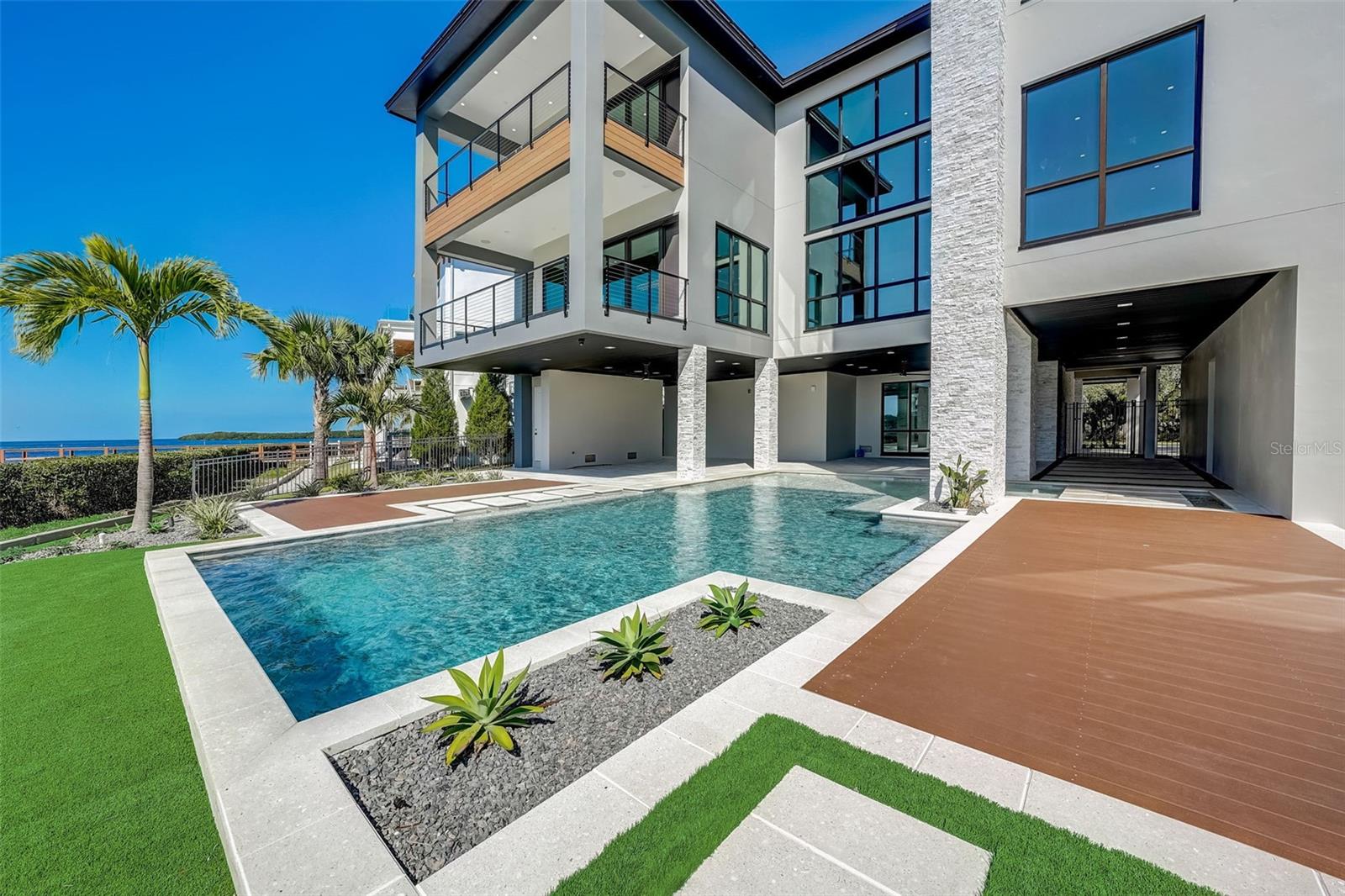 INDIAN POINT - Residential