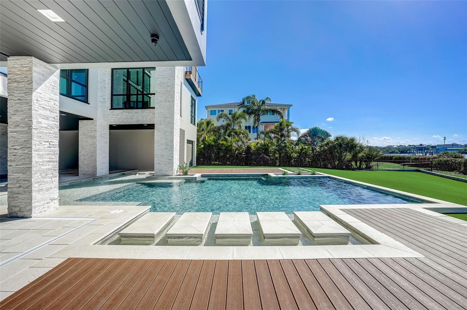 INDIAN POINT - Residential