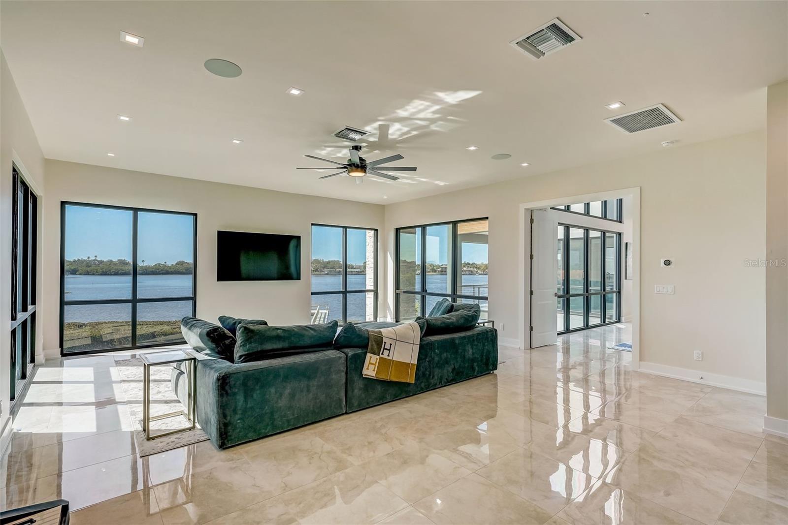 INDIAN POINT - Residential