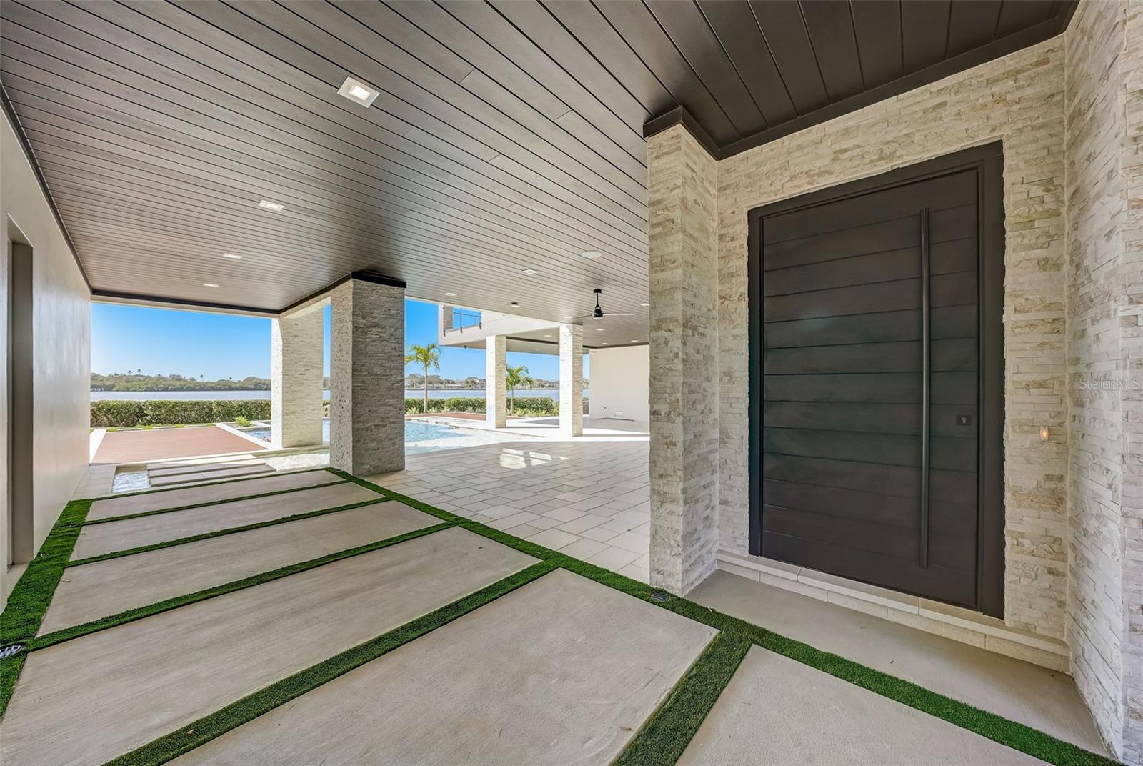 INDIAN POINT - Residential