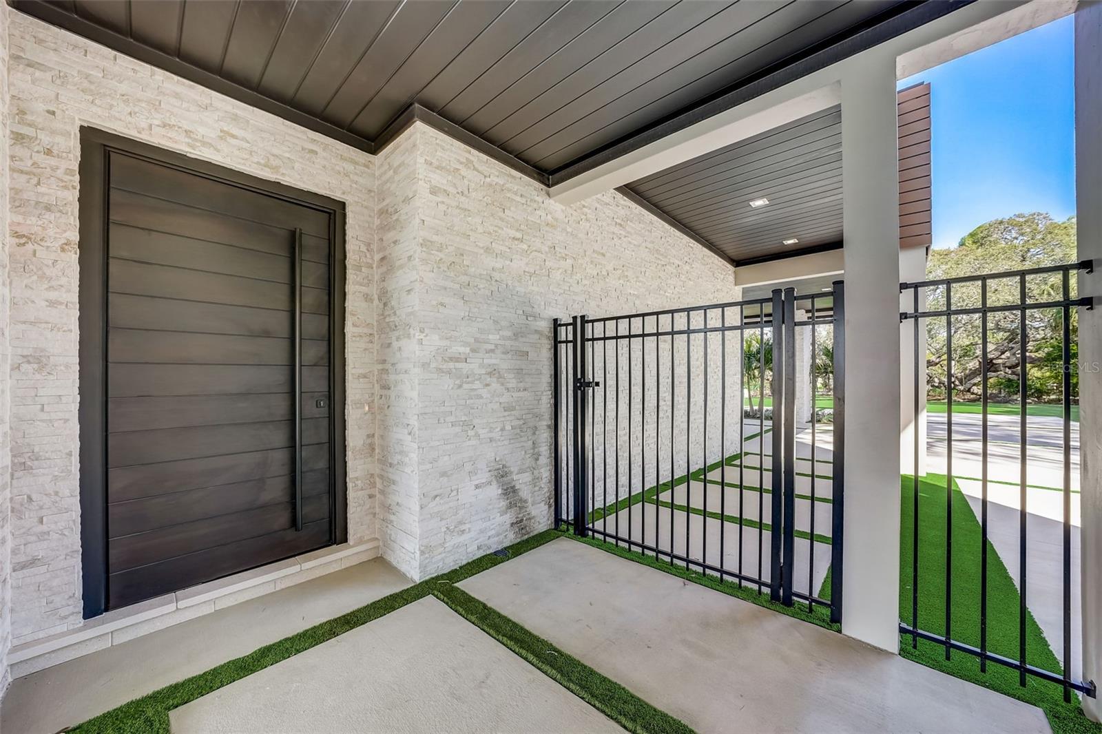 INDIAN POINT - Residential