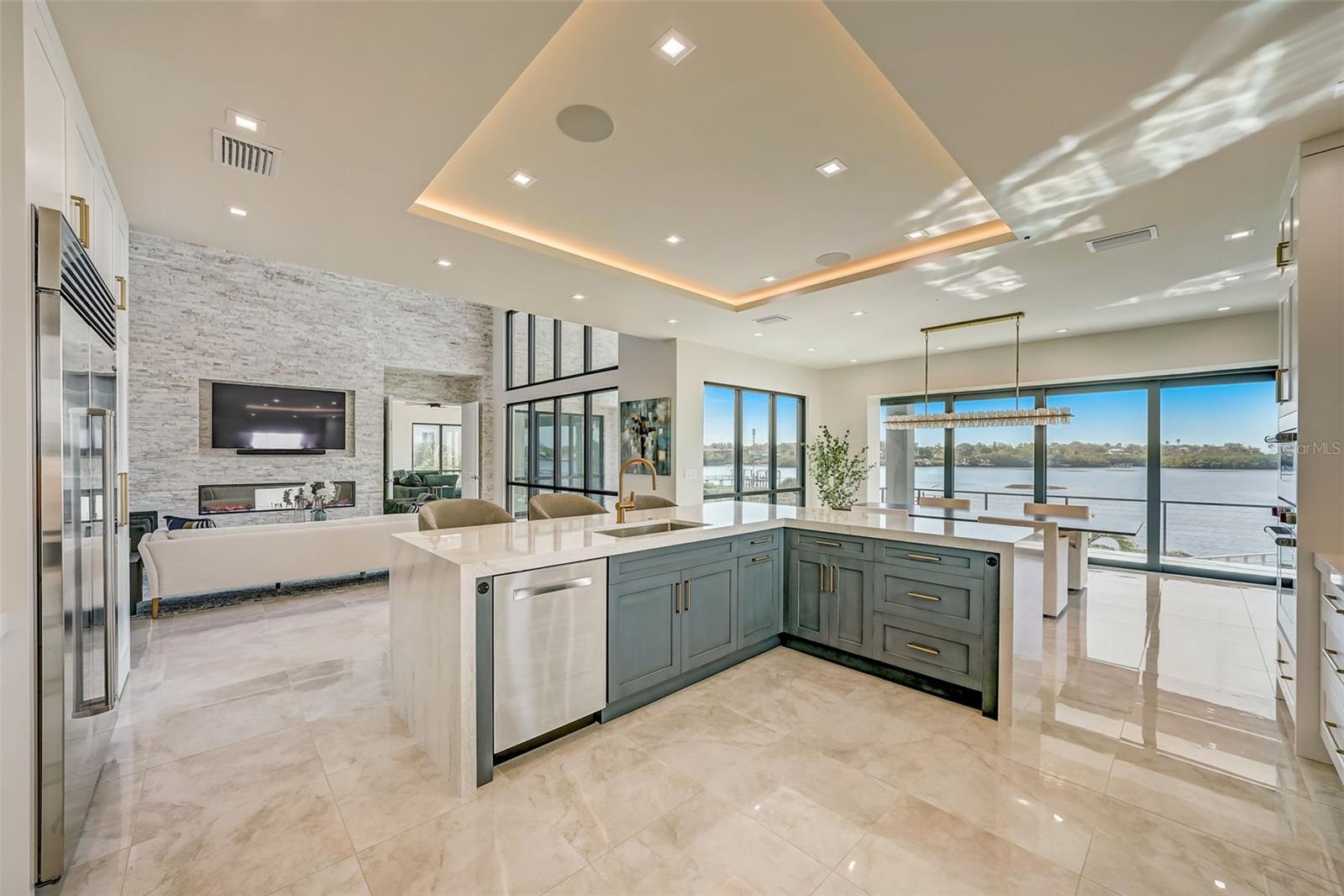 INDIAN POINT - Residential