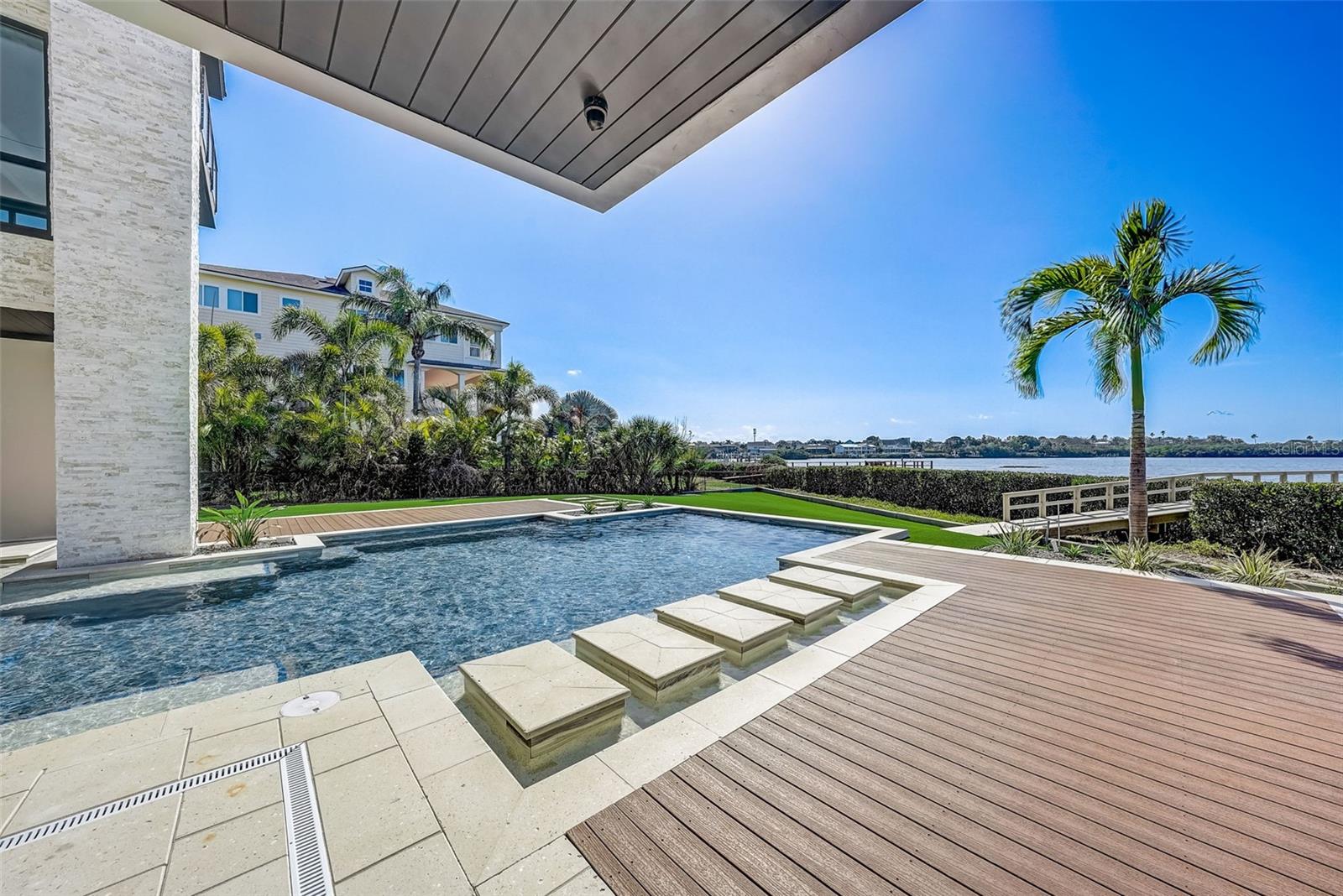 INDIAN POINT - Residential