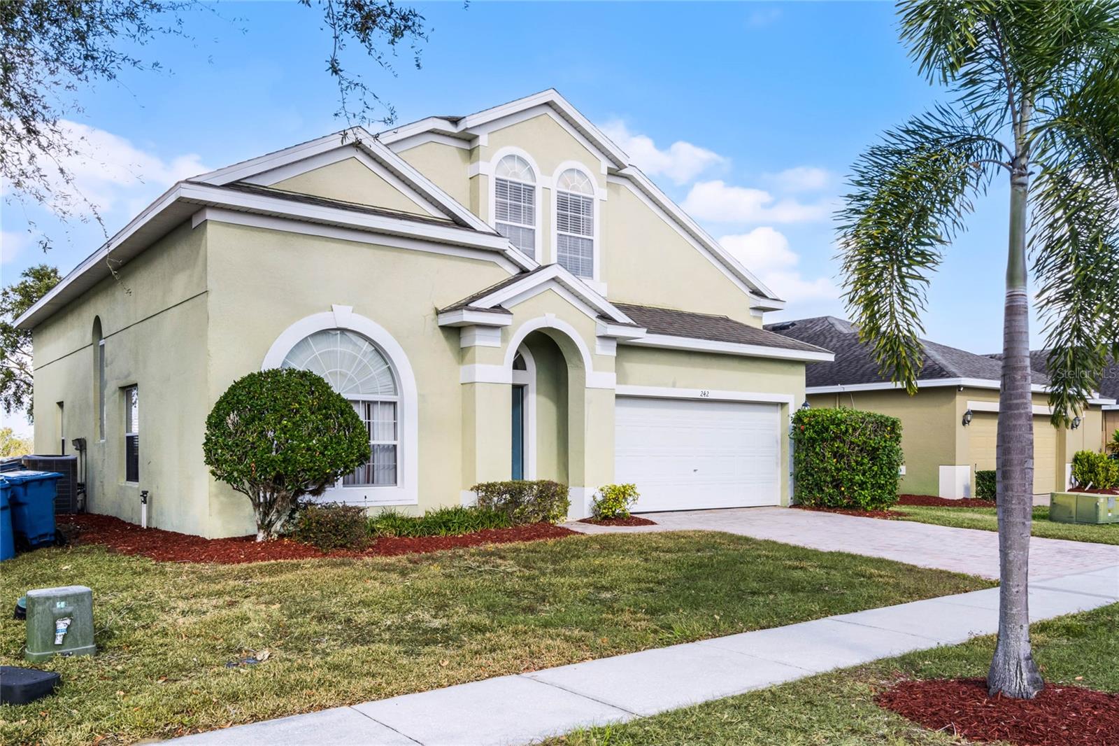 242 CADIZ LOOP