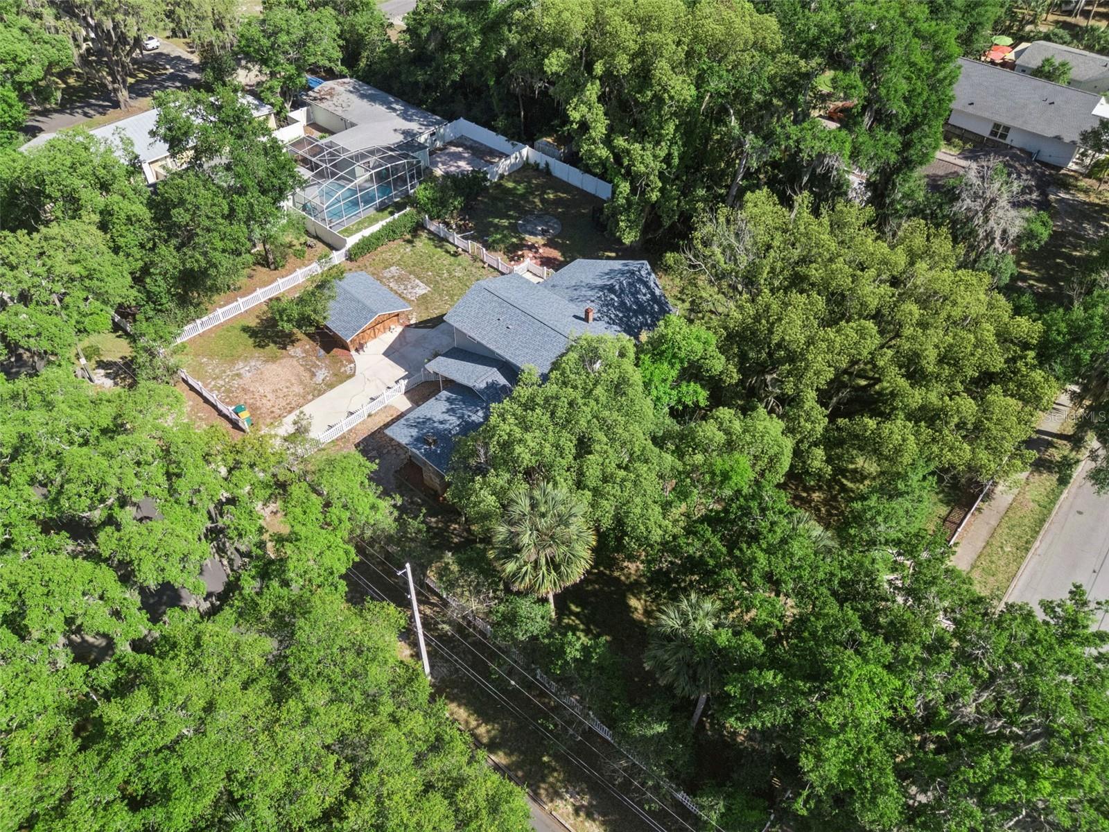 MOUNT DORA GULLERS HOMESTEAD - Residential