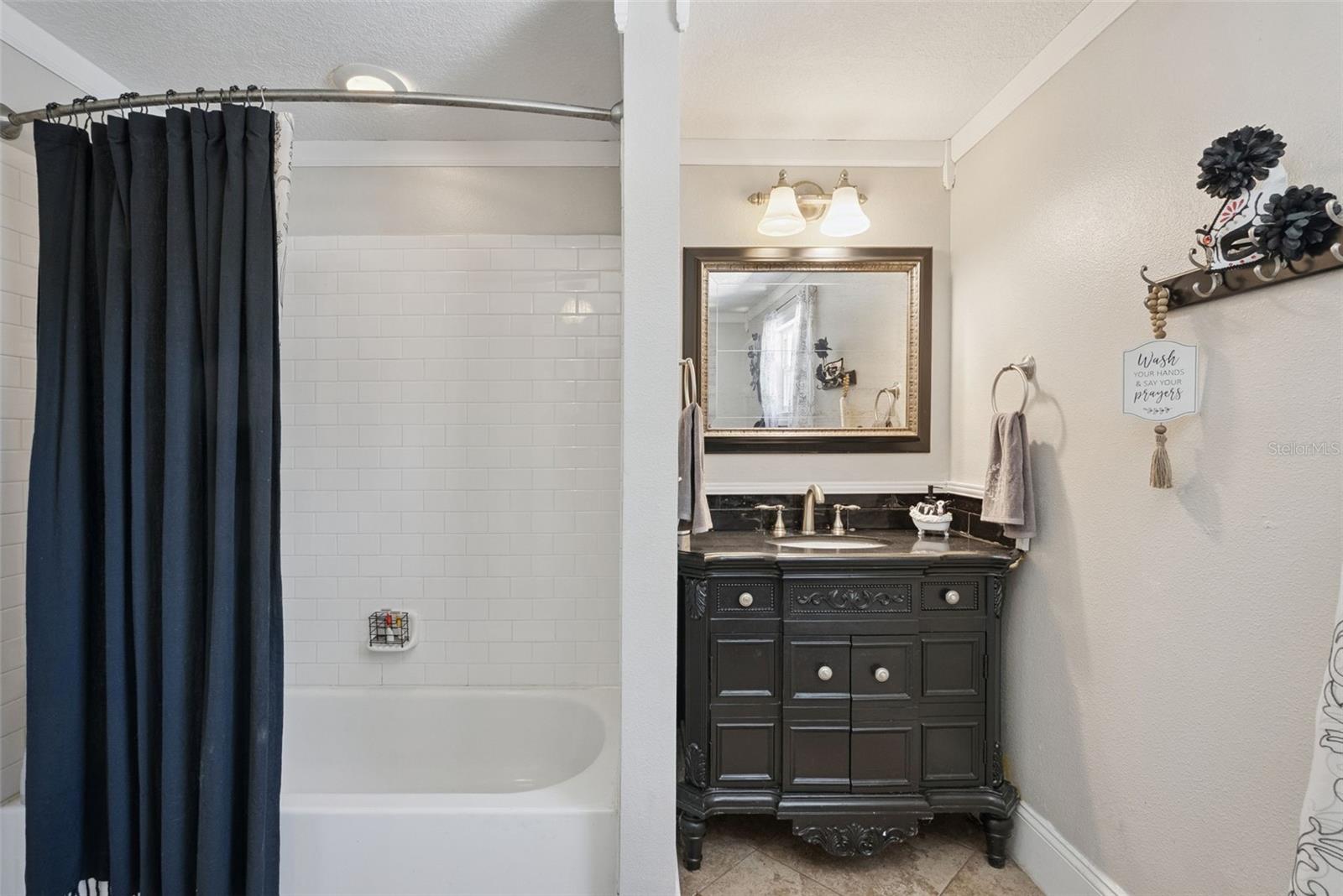 MOUNT DORA GULLERS HOMESTEAD - Residential