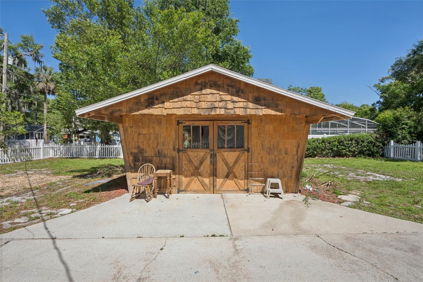 MOUNT DORA GULLERS HOMESTEAD - Residential