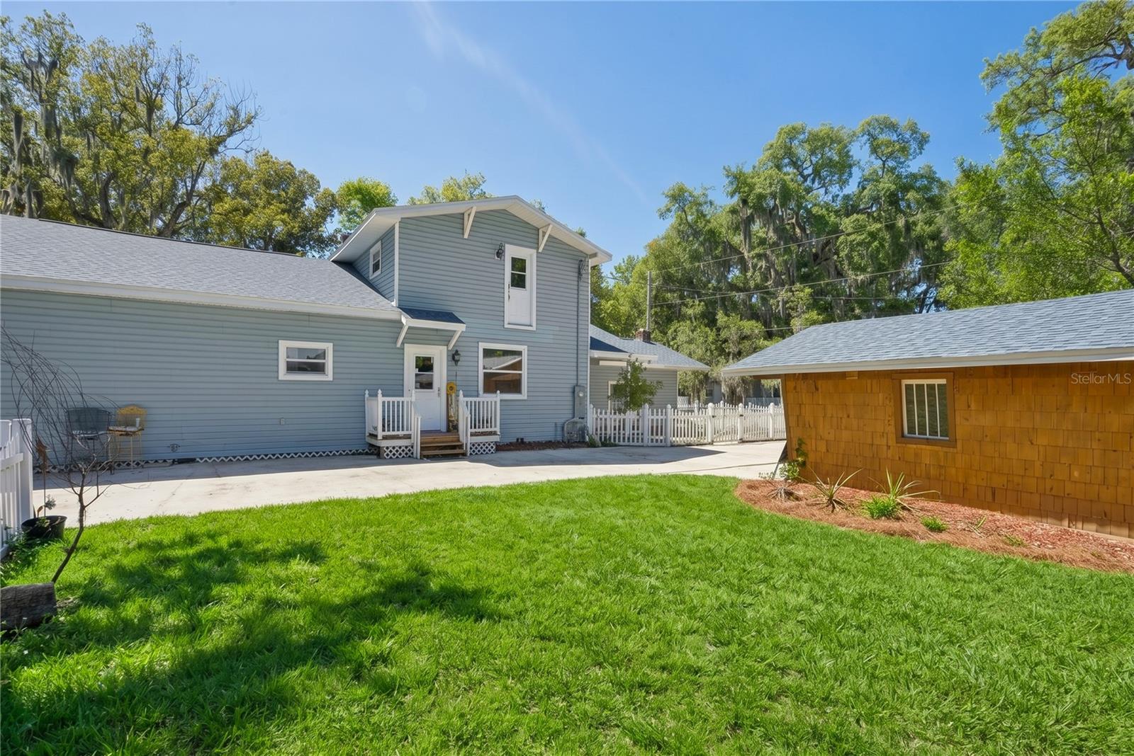 MOUNT DORA GULLERS HOMESTEAD - Residential