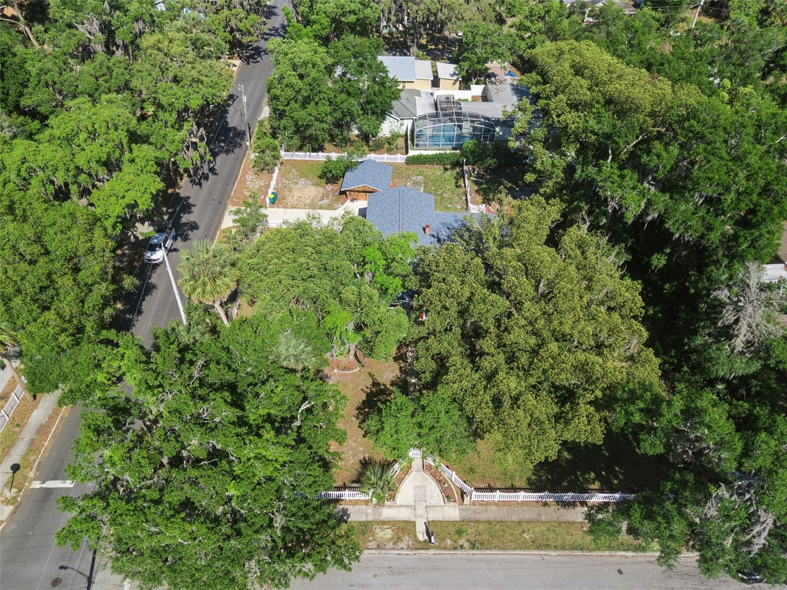 MOUNT DORA GULLERS HOMESTEAD - Residential