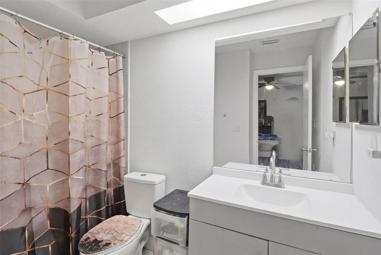 CRYSTAL GROVE - Residential Income