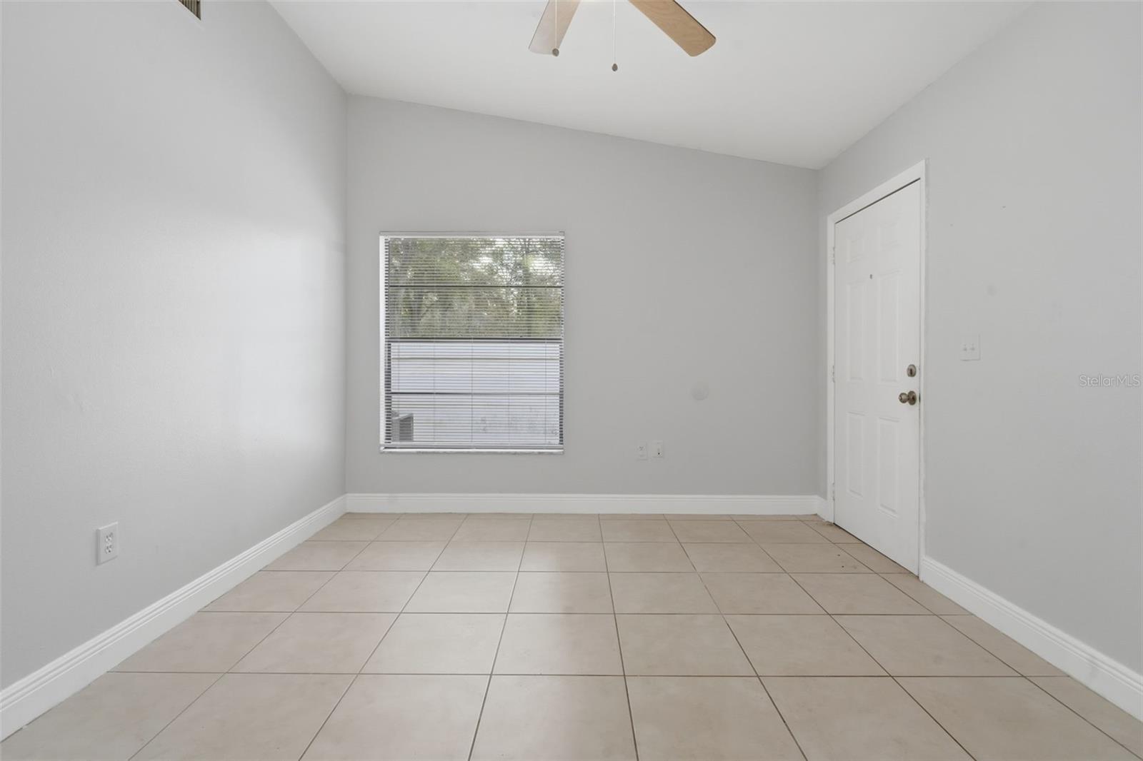 CRYSTAL GROVE - Residential Income