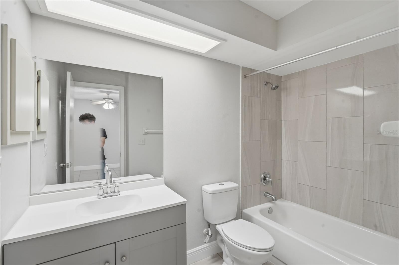 CRYSTAL GROVE - Residential Income