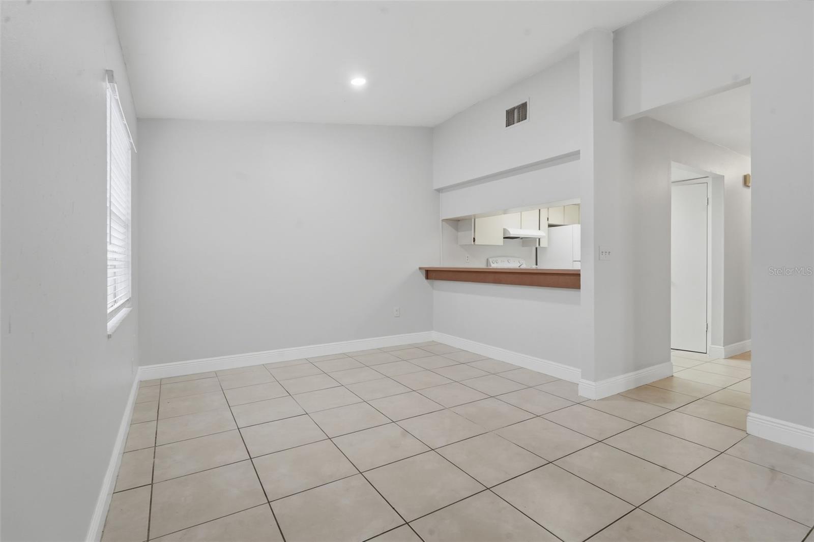 CRYSTAL GROVE - Residential Income