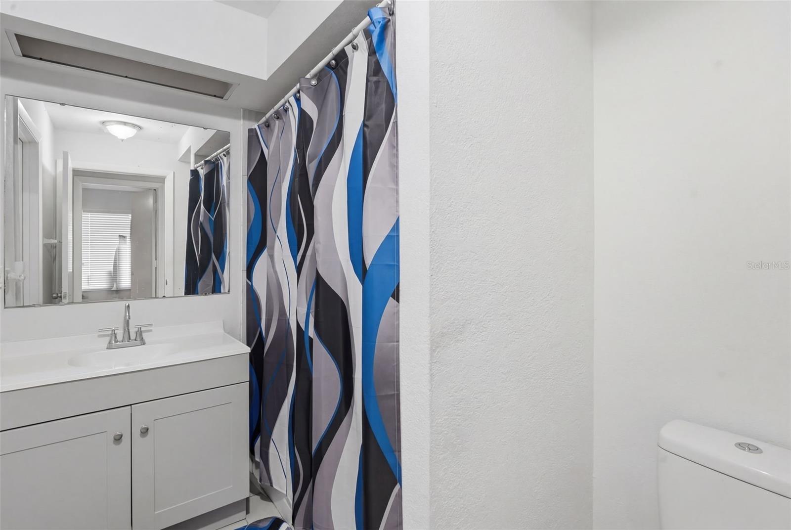 CRYSTAL GROVE - Residential Income