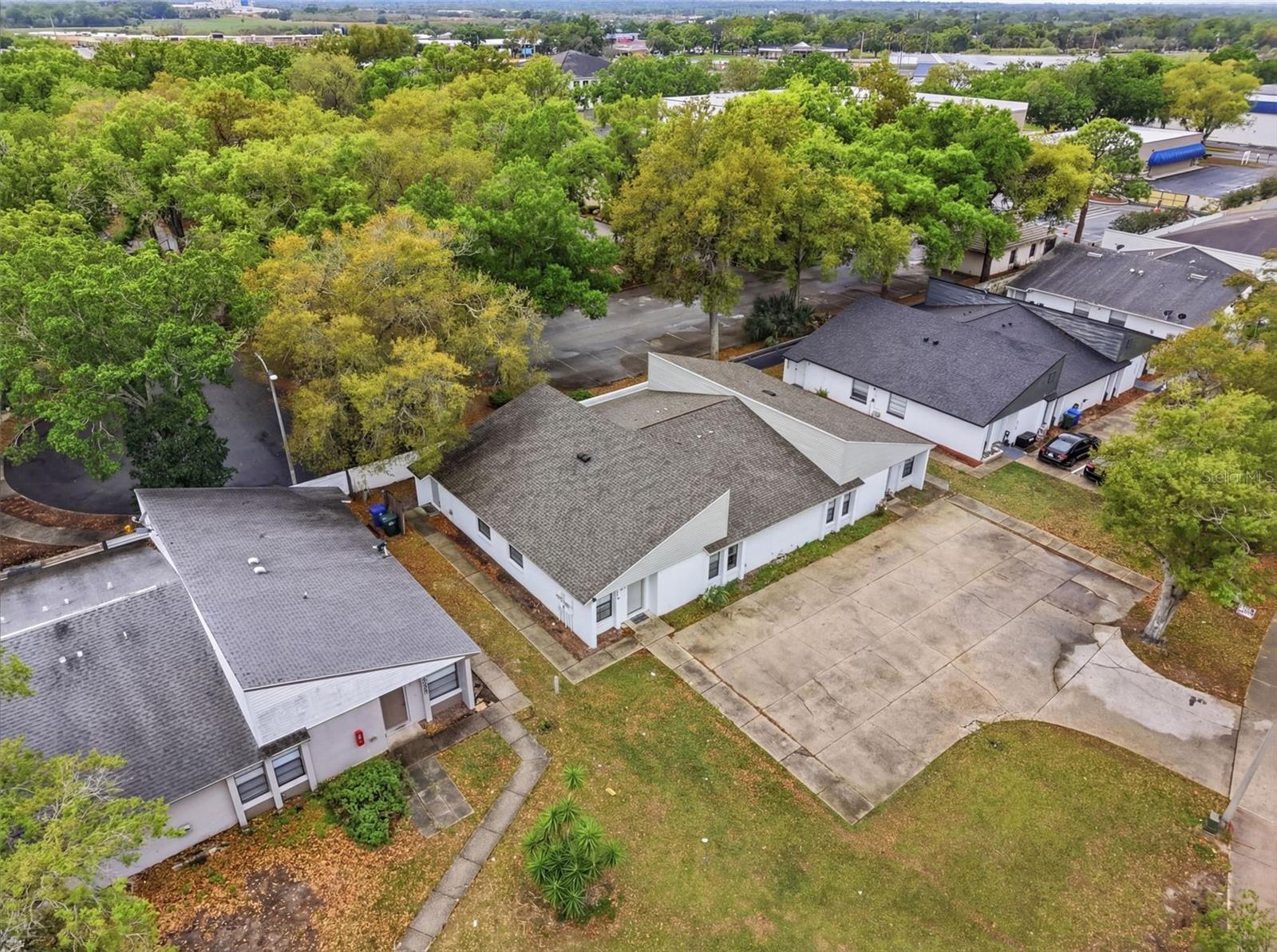 CRYSTAL GROVE - Residential Income