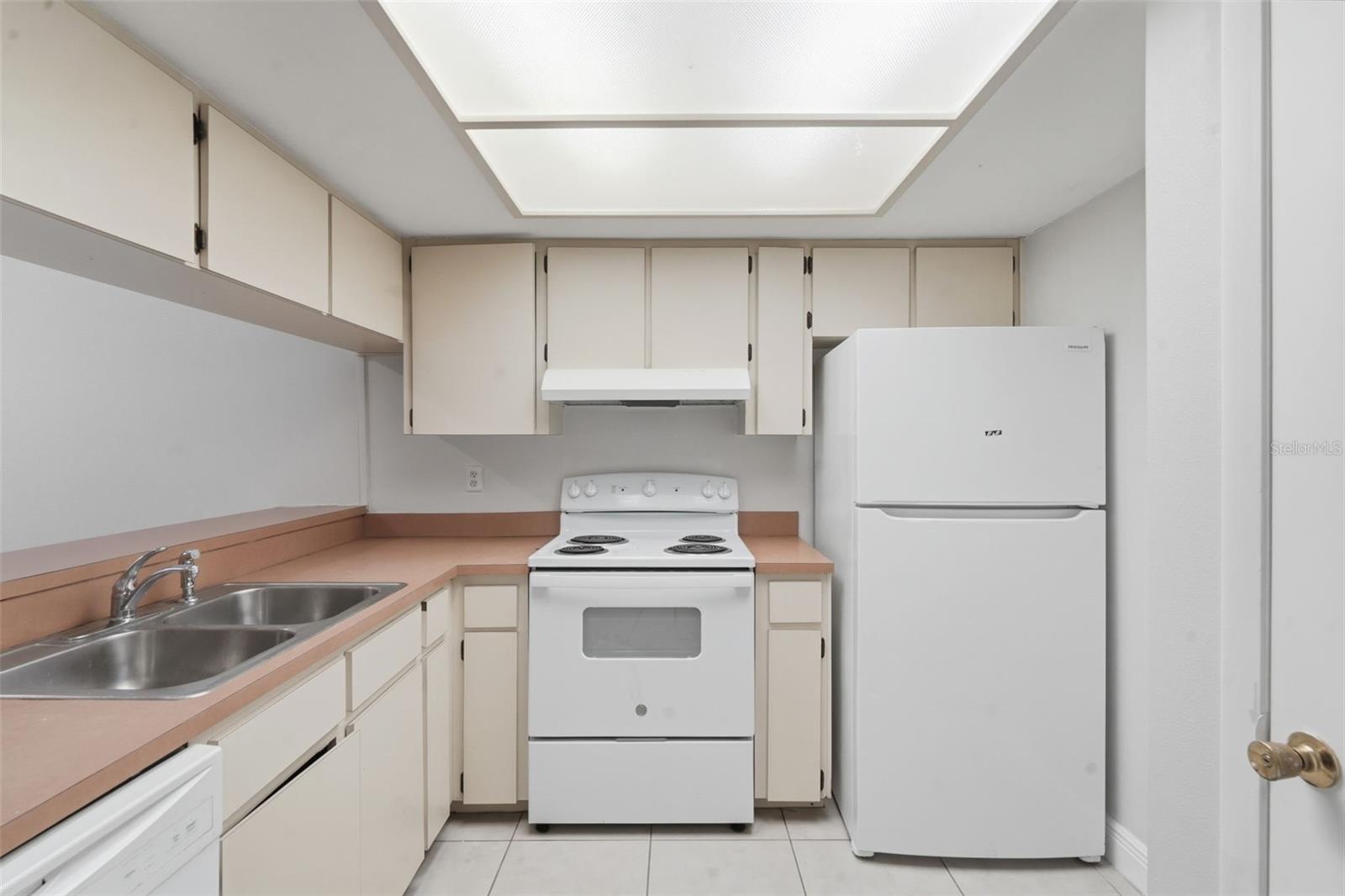 CRYSTAL GROVE - Residential Income