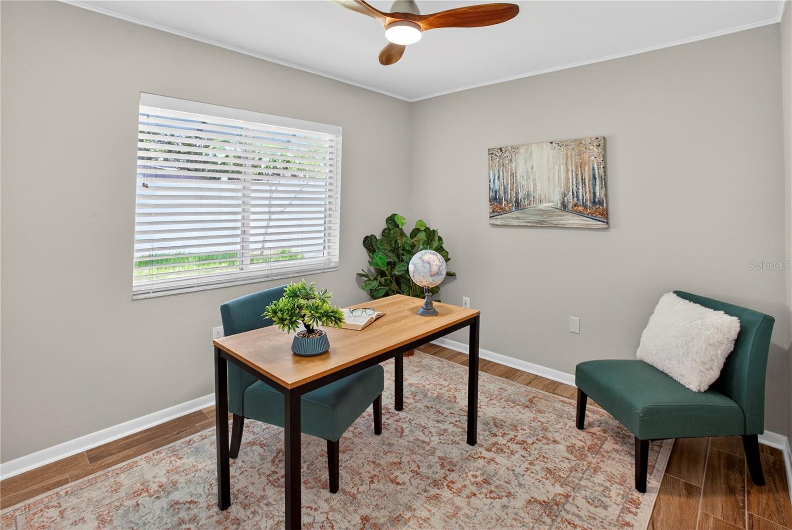 BONNIE BAY UNIT THREE PH ONE - Residential