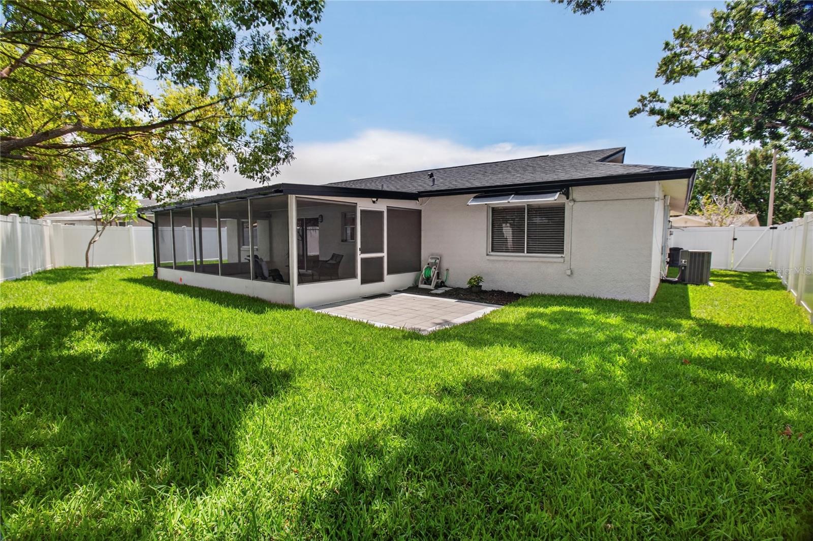 BONNIE BAY UNIT THREE PH ONE - Residential