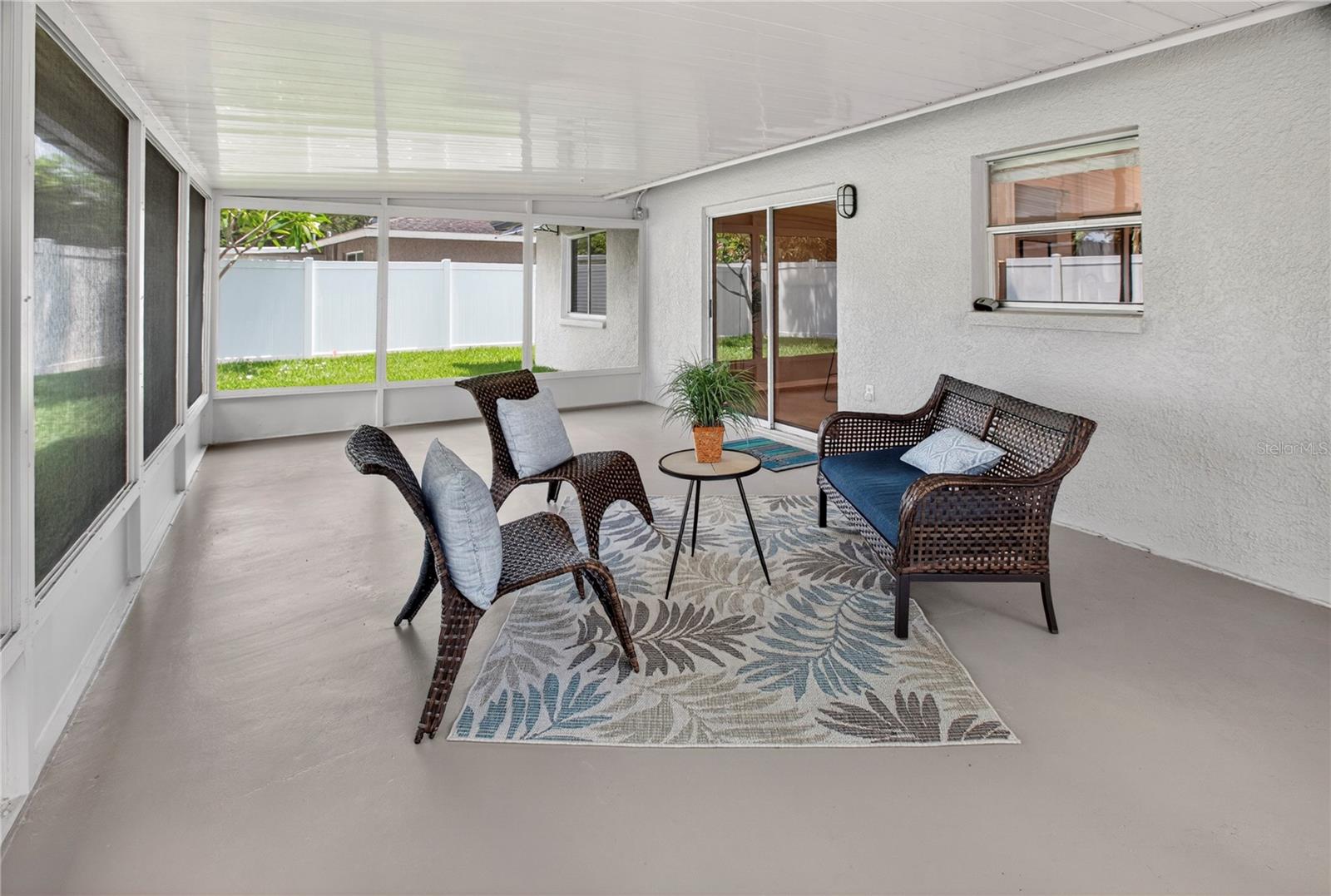 BONNIE BAY UNIT THREE PH ONE - Residential