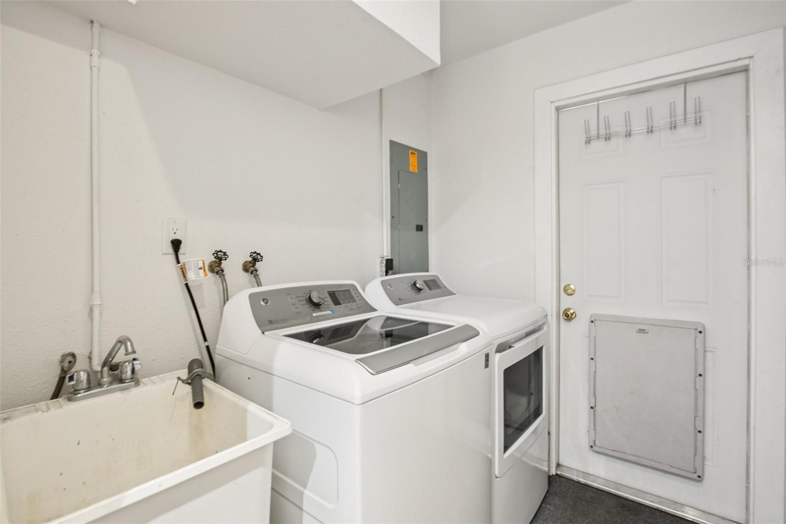 OAK GROVE ESTATES - Residential