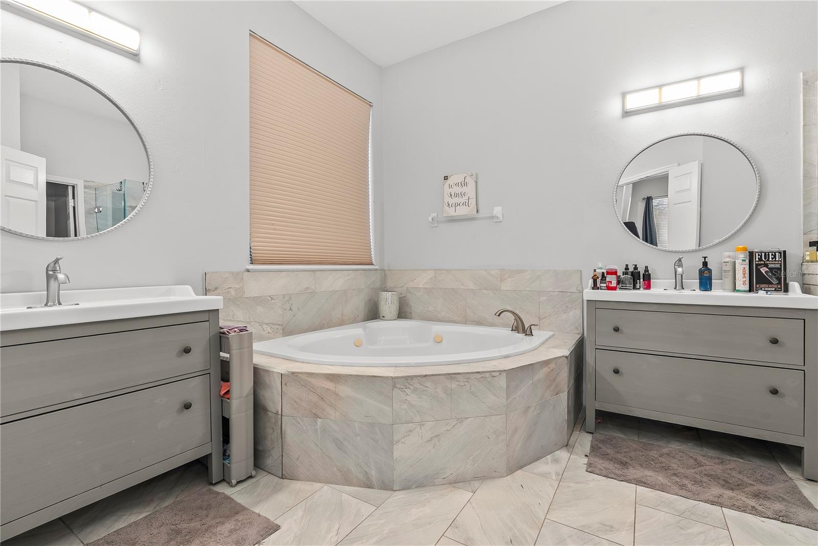 DIAMOND COVE - Residential