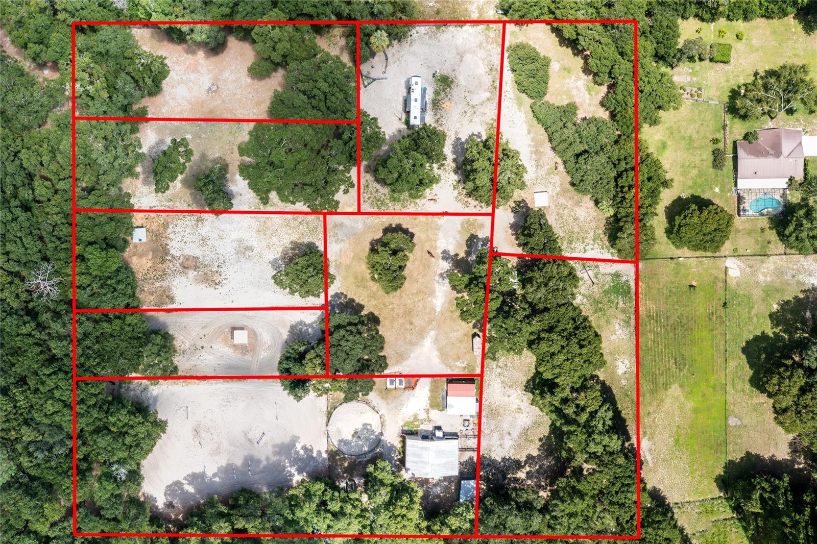 UNIVERSITY COUNTRY ESTS - Land