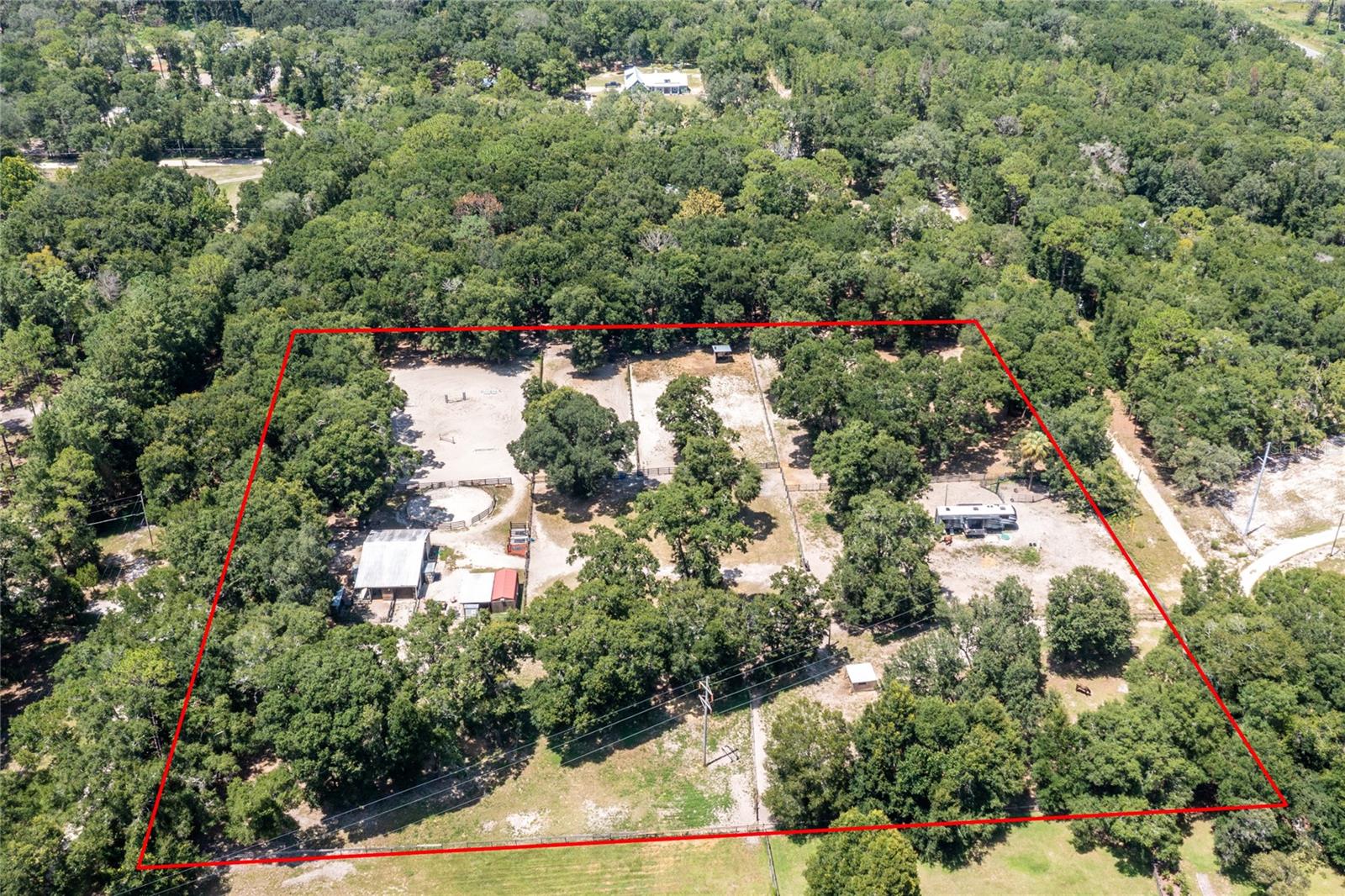 UNIVERSITY COUNTRY ESTS - Land