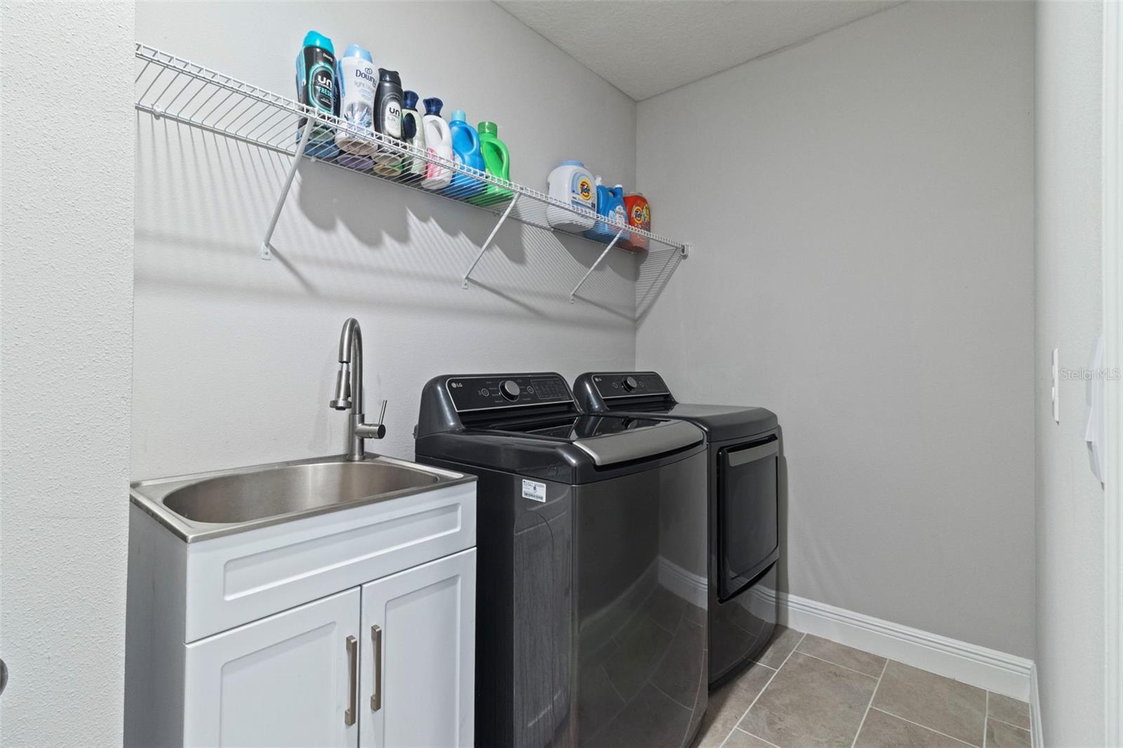 MANGROVE MANOR PH 1 - Residential