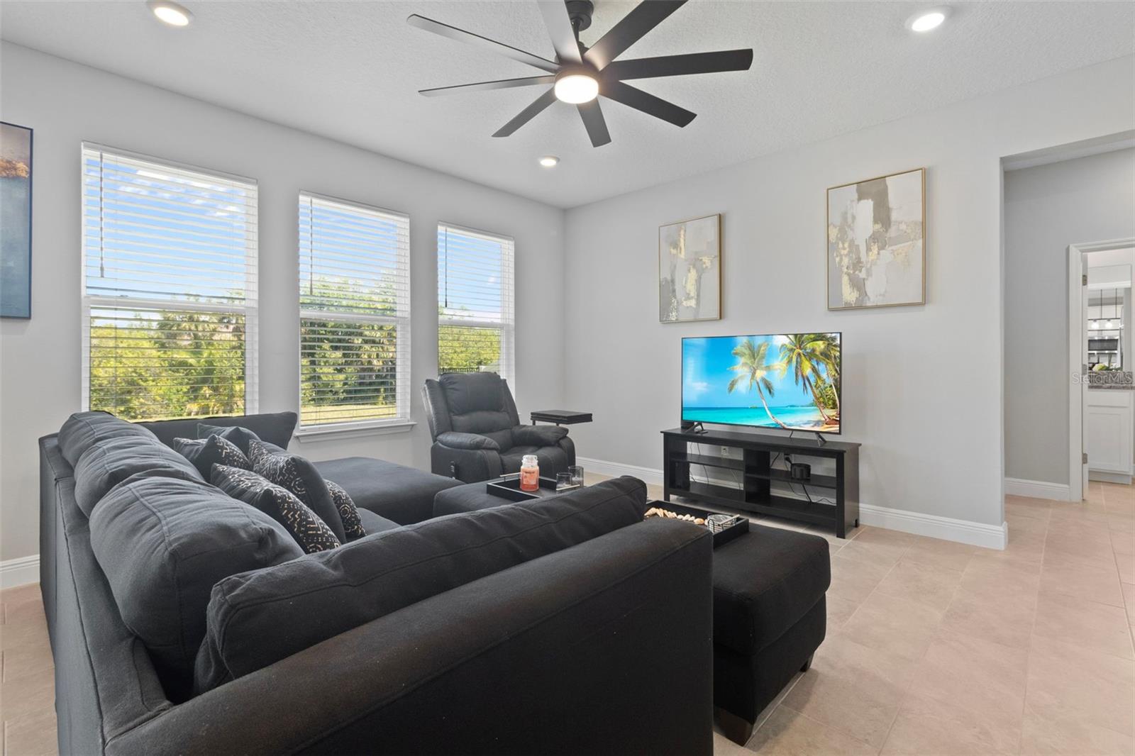 MANGROVE MANOR PH 1 - Residential