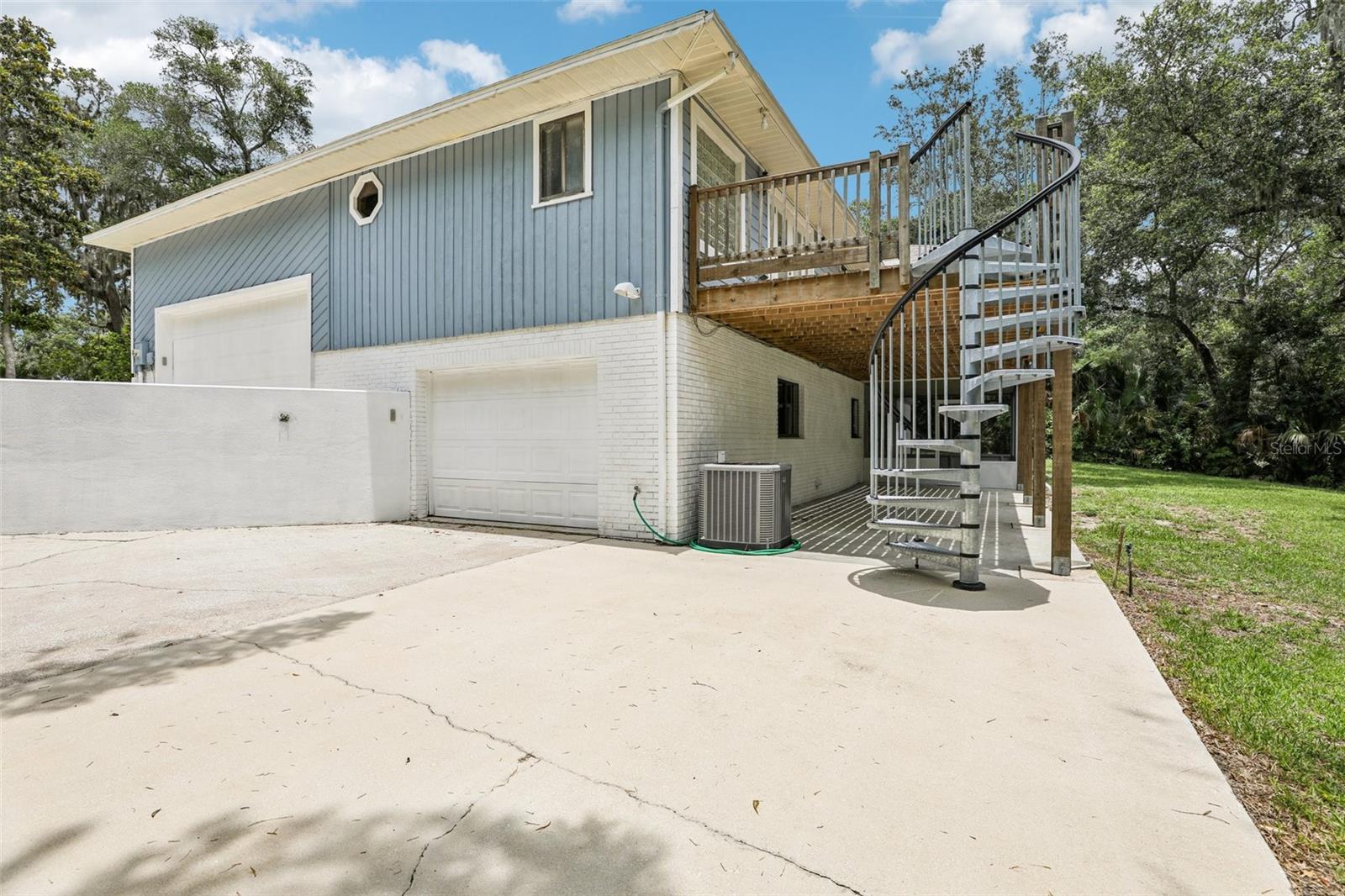 5836 SPRUCE CREEK WOODS DRIVE