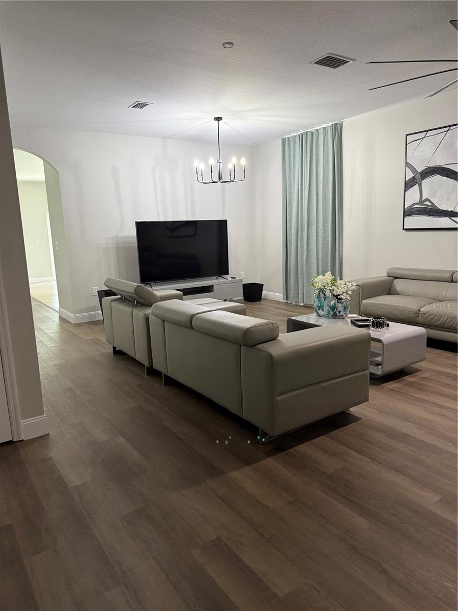 WHISPERING WOODS PH 1 - Residential Lease