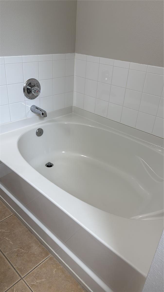 WHISPERING WOODS PH 1 - Residential Lease