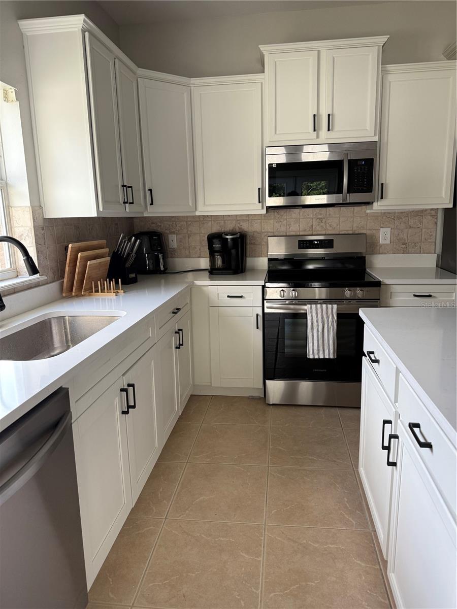WHISPERING WOODS PH 1 - Residential Lease