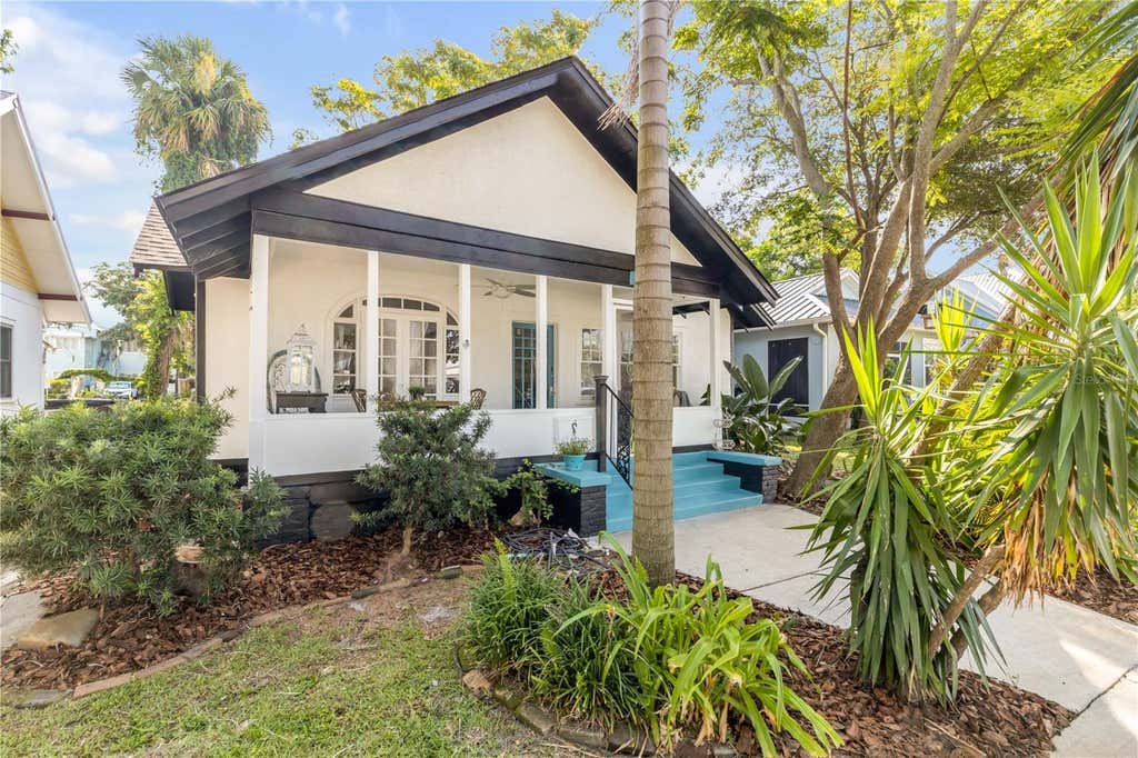 Photo of 407 Magnolia Street, New Smyrna Beach, FL 32168 (MLS # NS1088689)