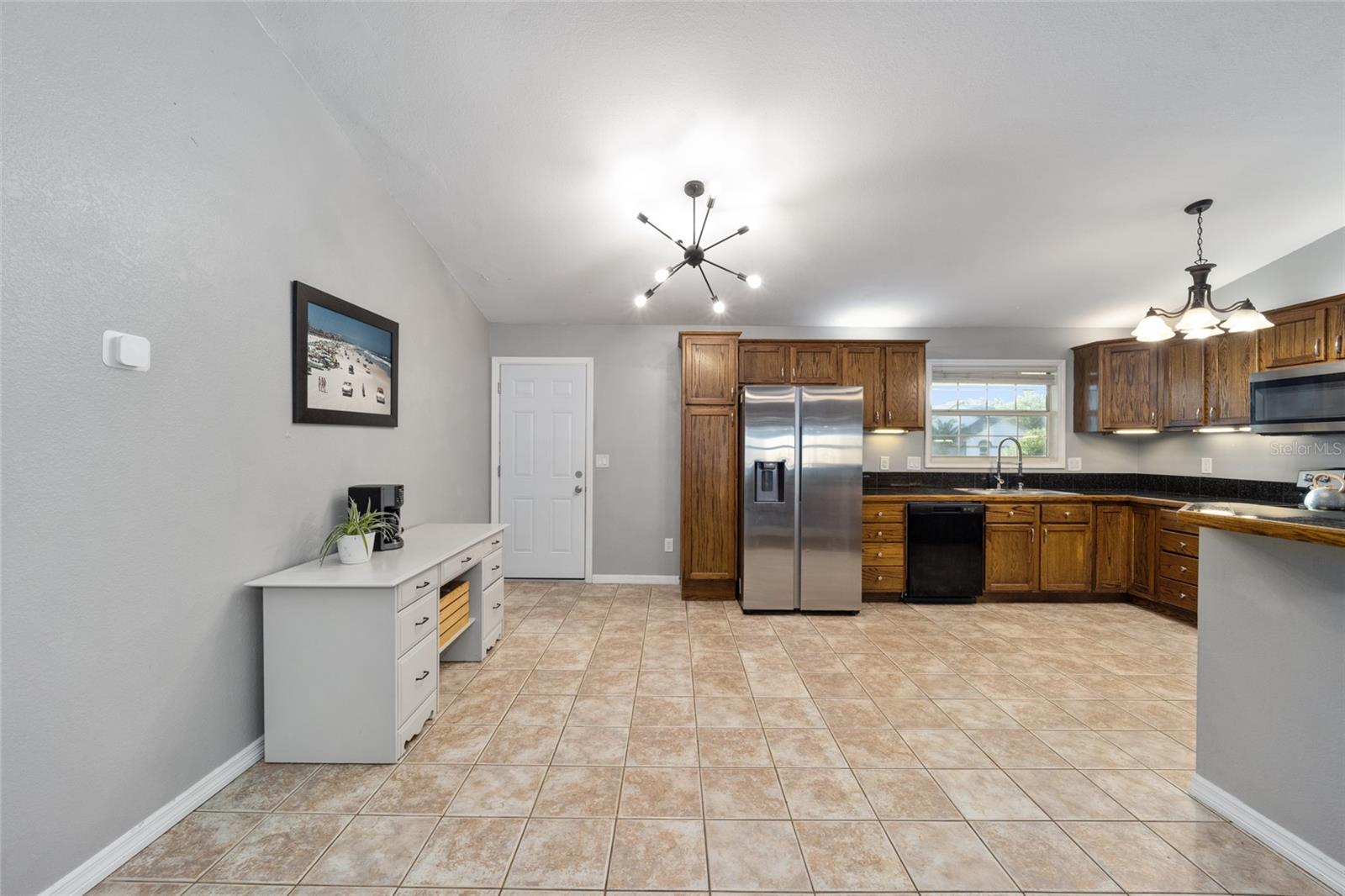 COUNTRY ESTATE - Residential