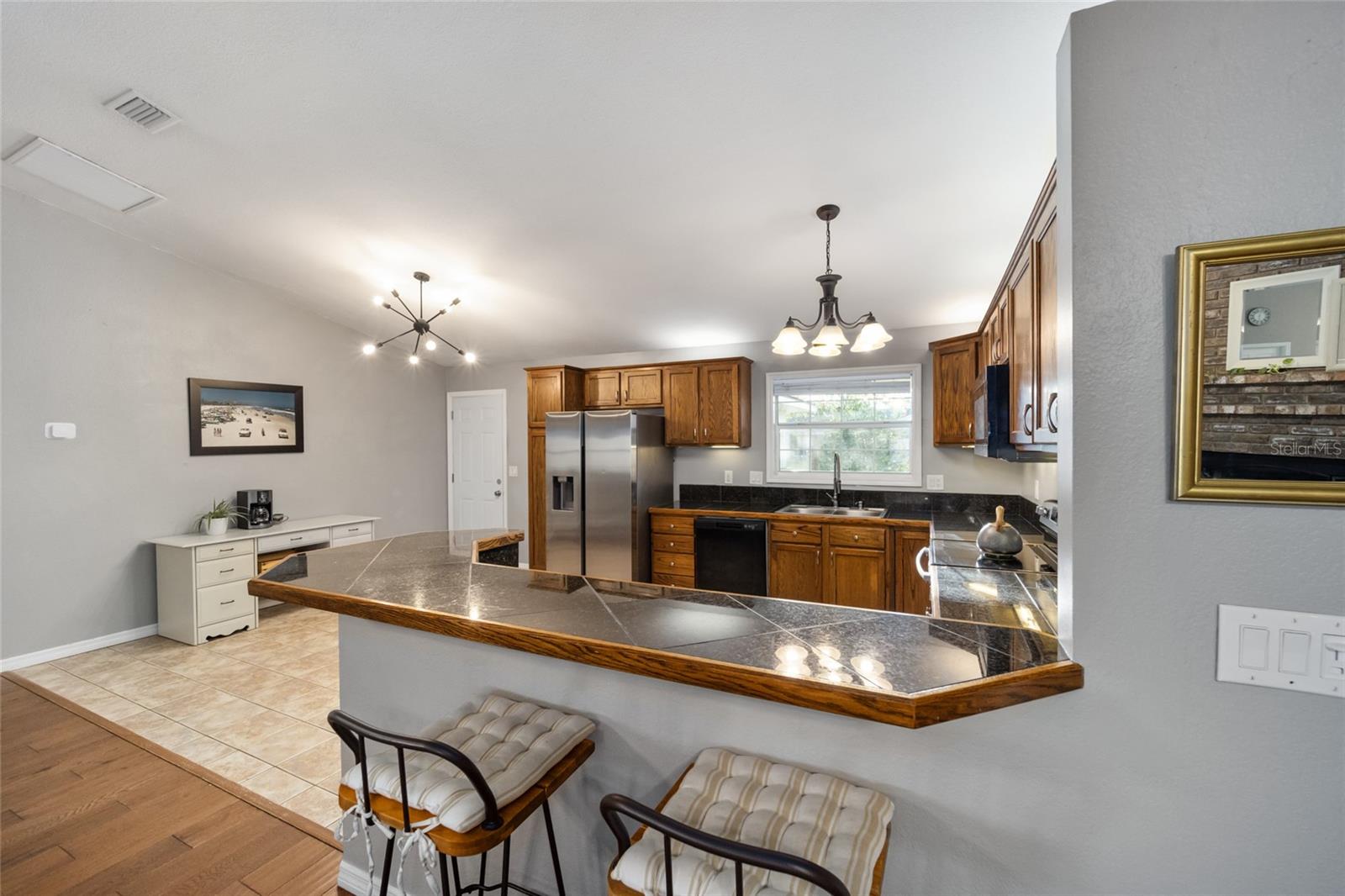 COUNTRY ESTATE - Residential