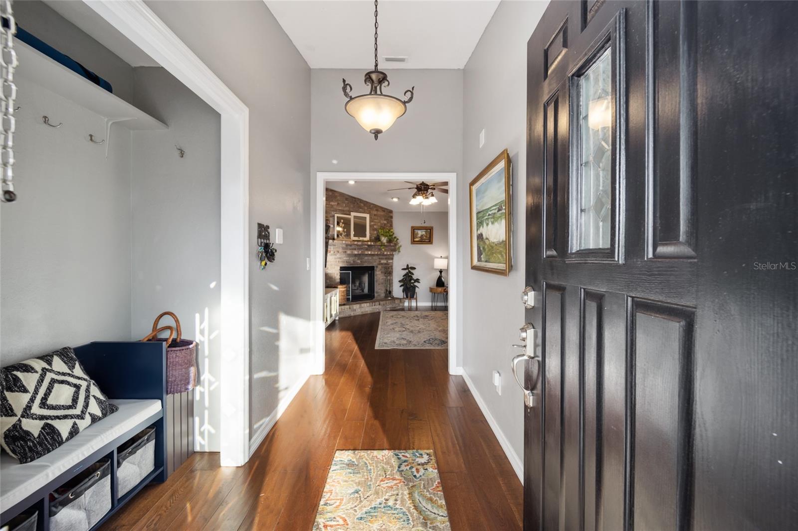 COUNTRY ESTATE - Residential