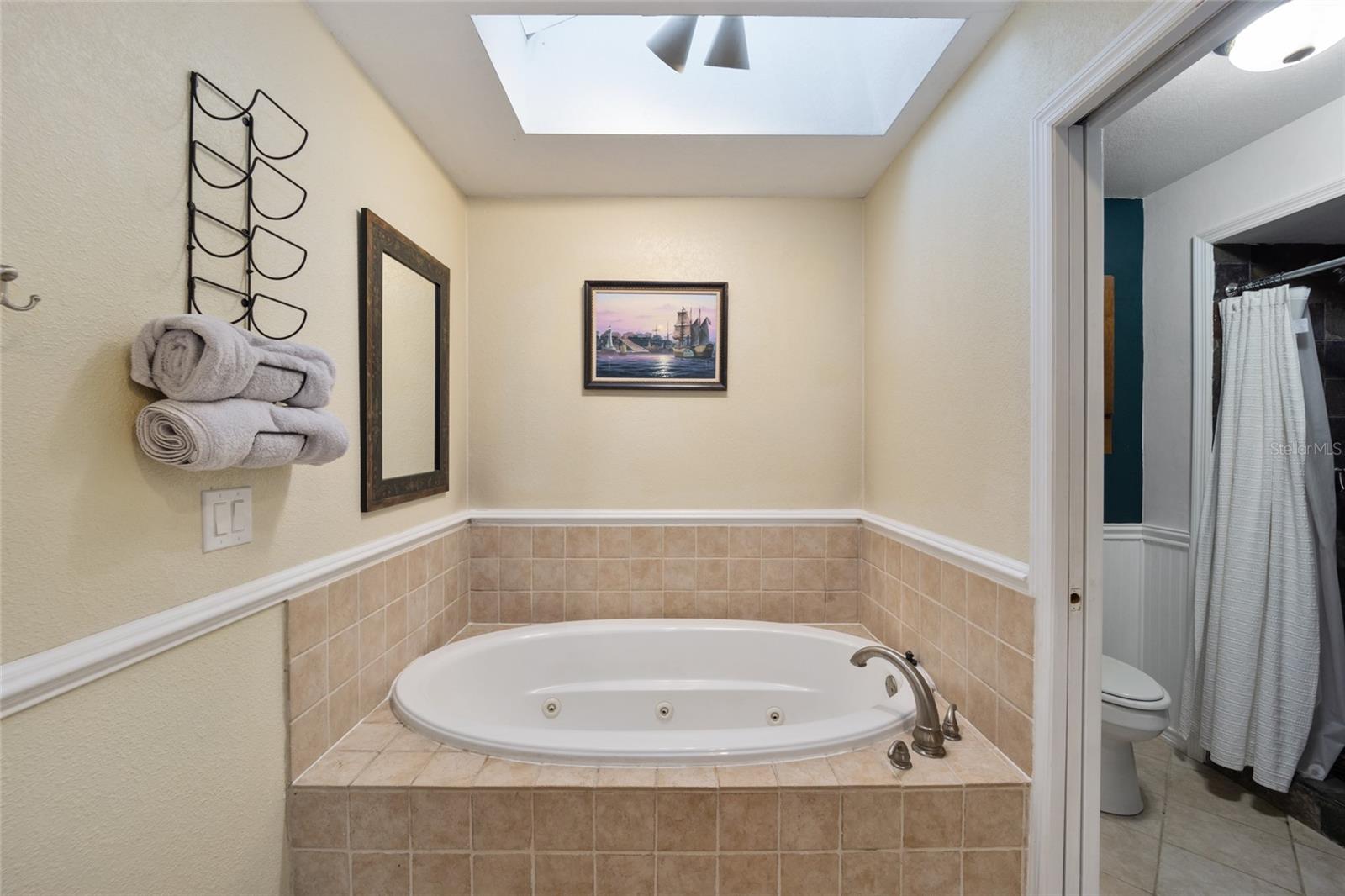 COUNTRY ESTATE - Residential