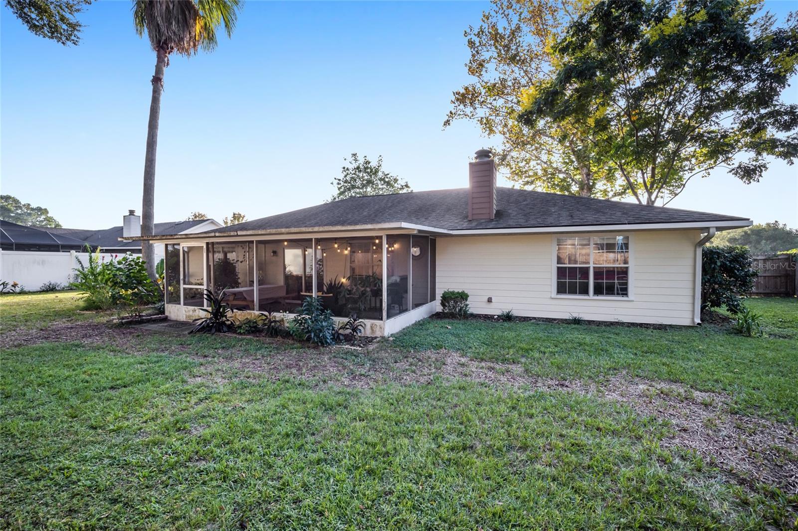 COUNTRY ESTATE - Residential