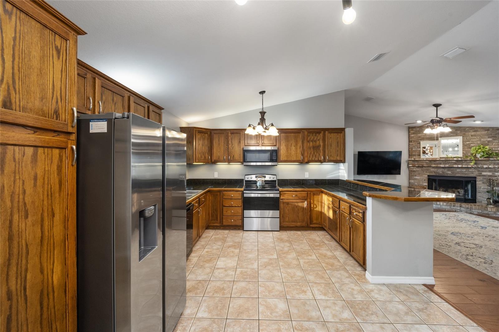 COUNTRY ESTATE - Residential