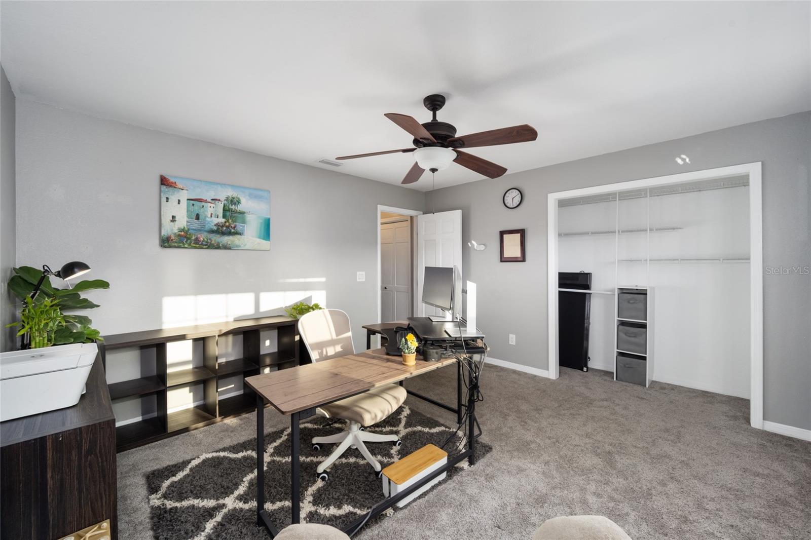 COUNTRY ESTATE - Residential