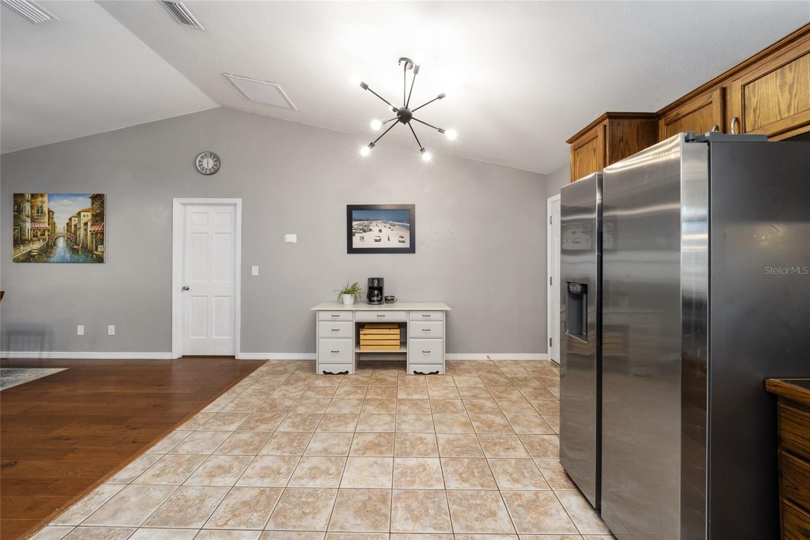 COUNTRY ESTATE - Residential