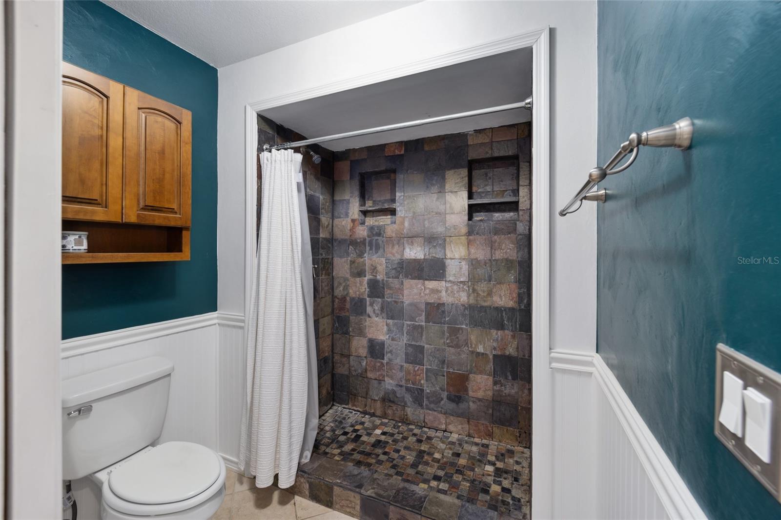 COUNTRY ESTATE - Residential