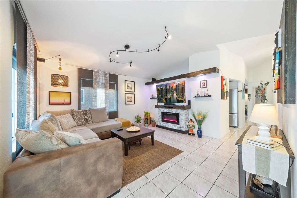 Photo of 10095 NW 127th Street, Hialeah, FL 33018 (MLS # O6382170)