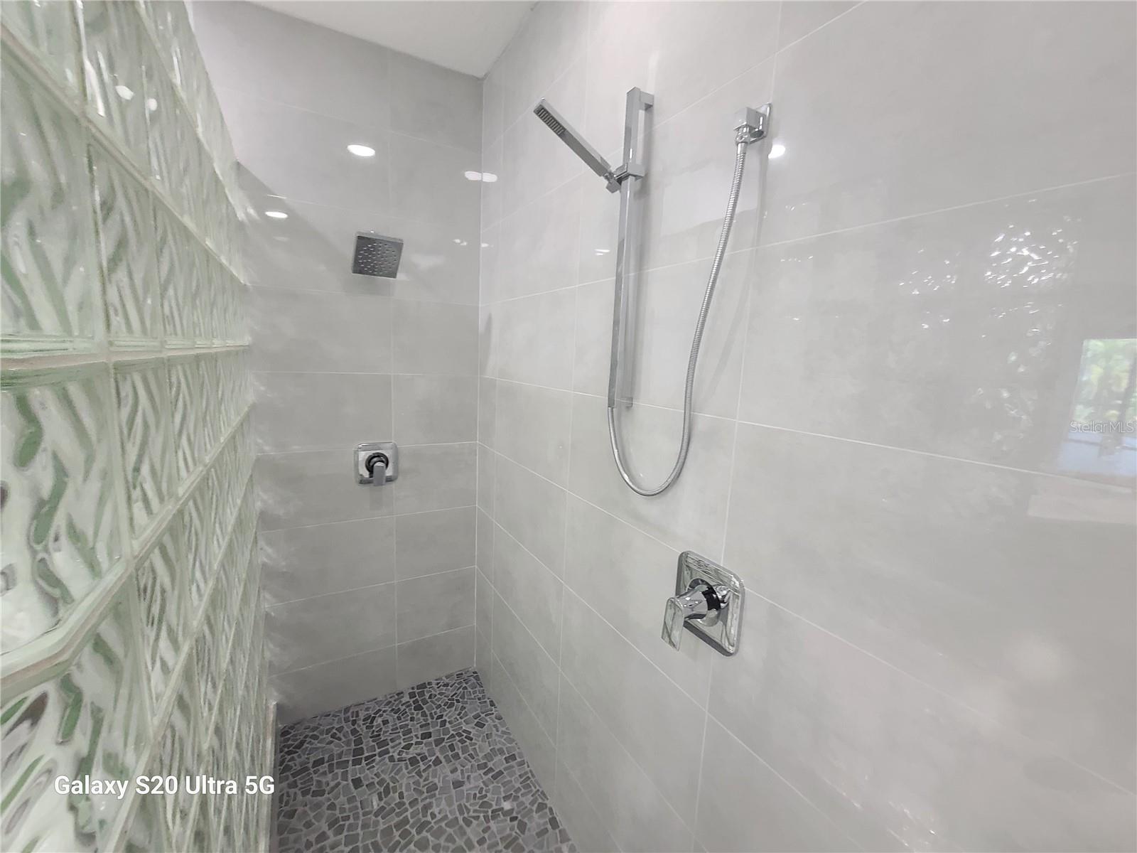 TANGERINE BAY CLUB - Residential