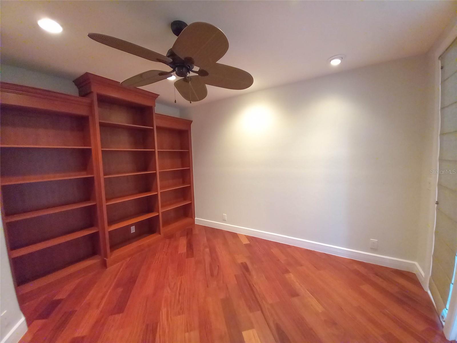 TANGERINE BAY CLUB - Residential