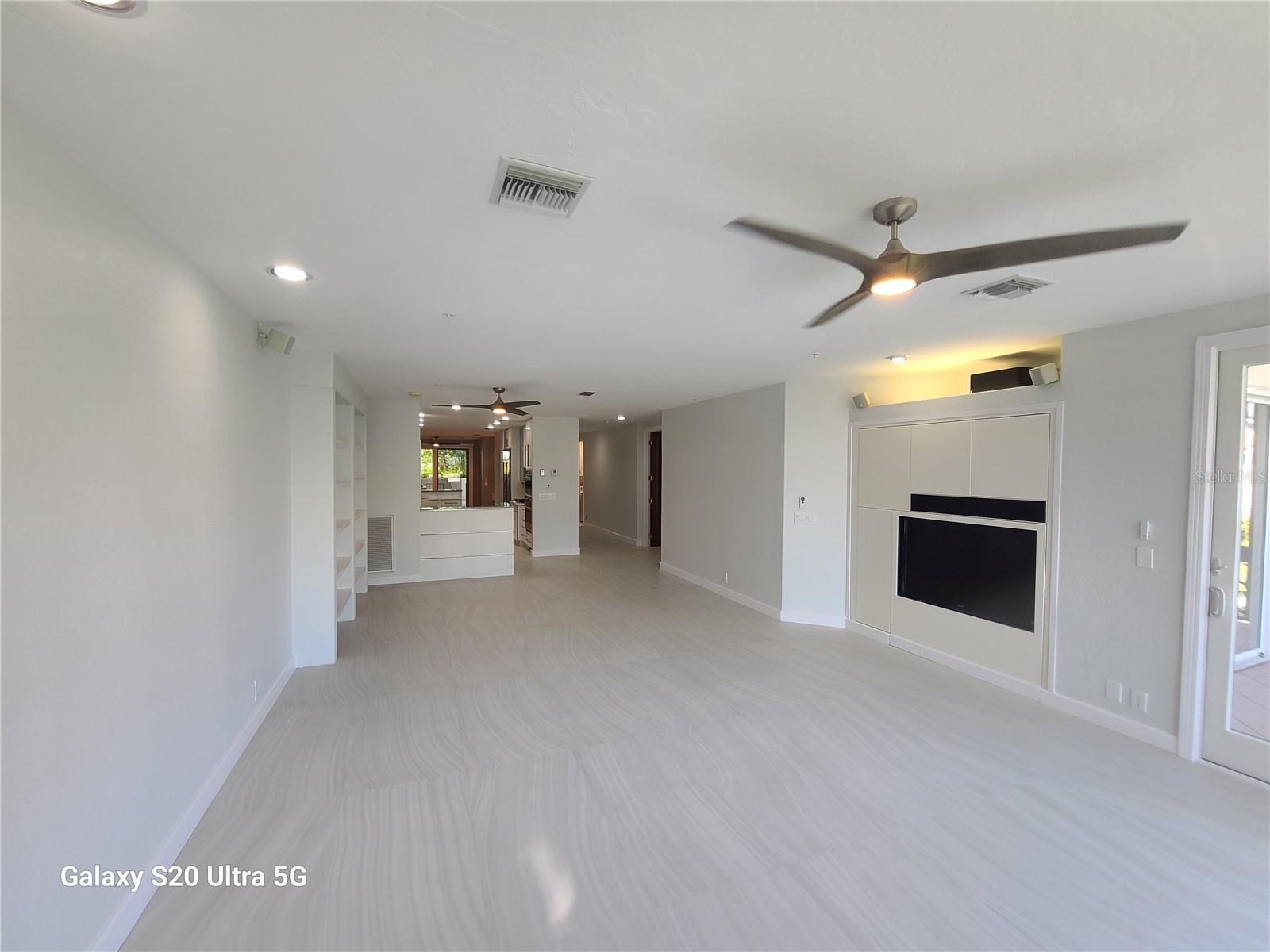 TANGERINE BAY CLUB - Residential