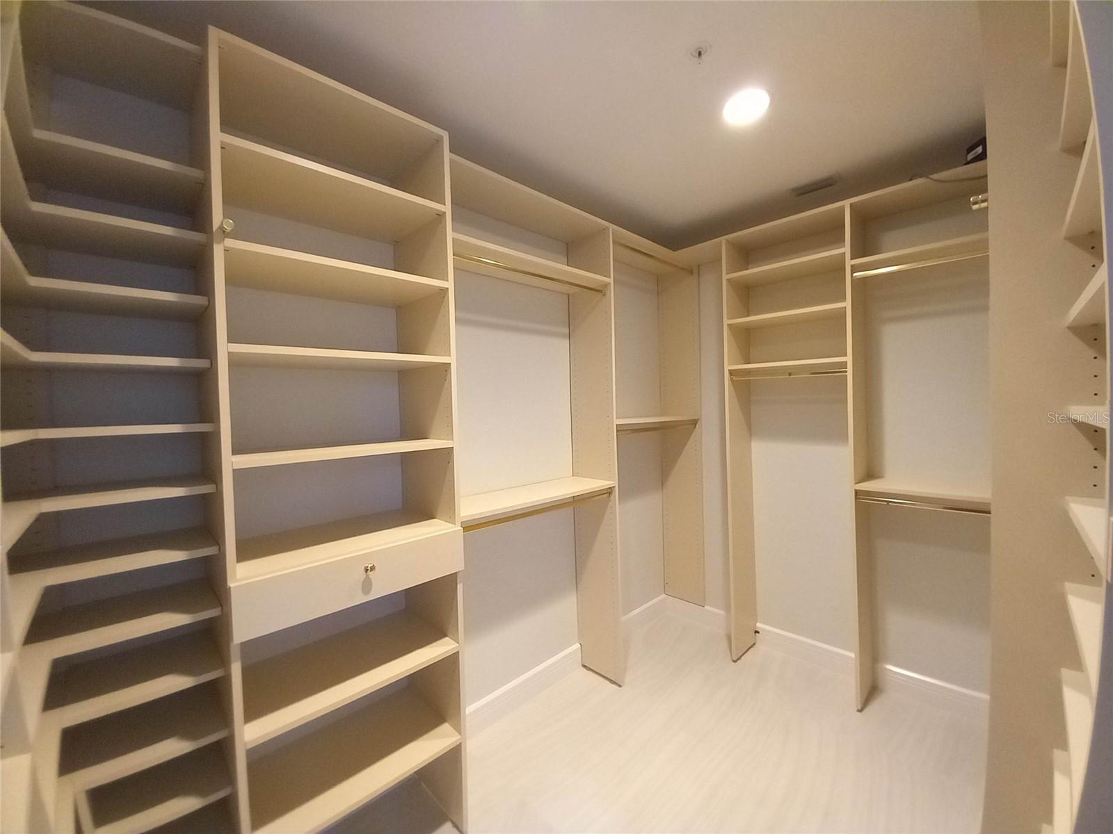 TANGERINE BAY CLUB - Residential