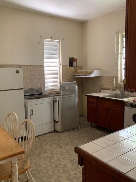 ASHFORD 1364 - Residential