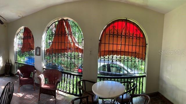 ASHFORD 1364 - Residential